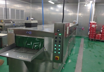 MÁY RỬA KHAY TỰ ĐỘNG